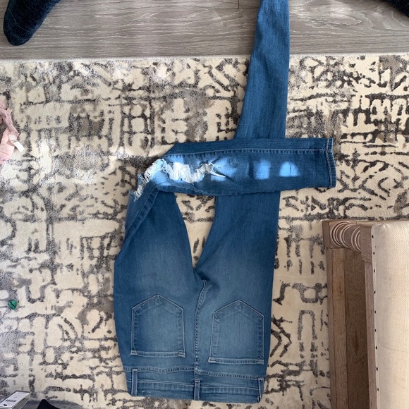 Ripped Mid Rise Jeans - Picture 5 of 5